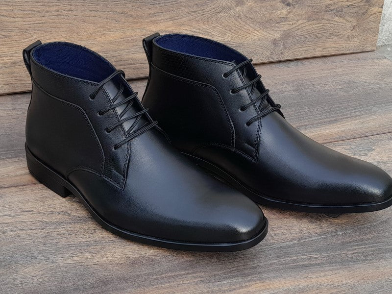 Botín con pasador, color negro pintado a mano en punta americana, taco normal para hombre (ID#BR27-NEGRO)