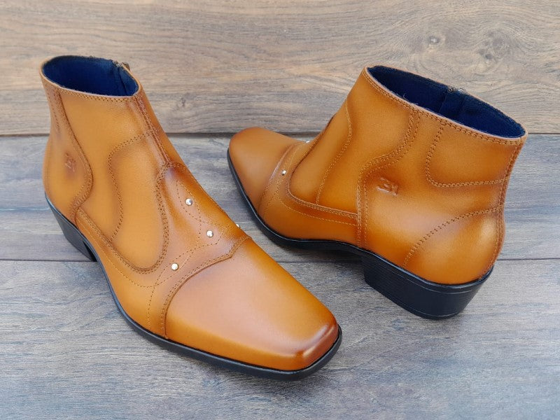 Botín con cierre, color miel pintado a mano en punta dubay, taco aperillado para hombre (ID#B015-MIEL)