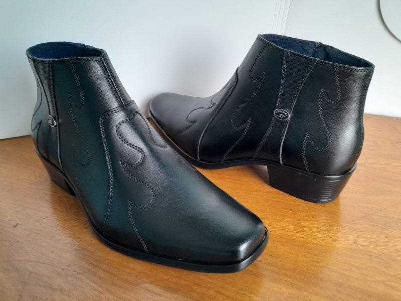 Botín con cierre, color negro pintado a mano en punta dubay, taco aperillado para hombre (ID#B013-NEGRO)