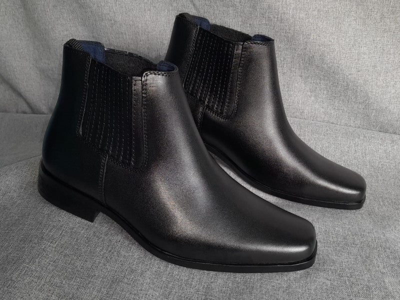 Botín modelo "CHELSEA" color negro pintado a mano en punta dubay para hombre (ID#CHELSEA-NEGRO)