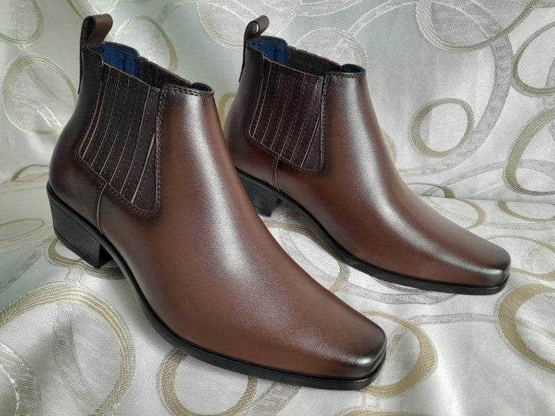 Botín Chelsea, color marrón pintado a mano en punta dubay, taco aperillado para hombre (ID#B077-MARRON)