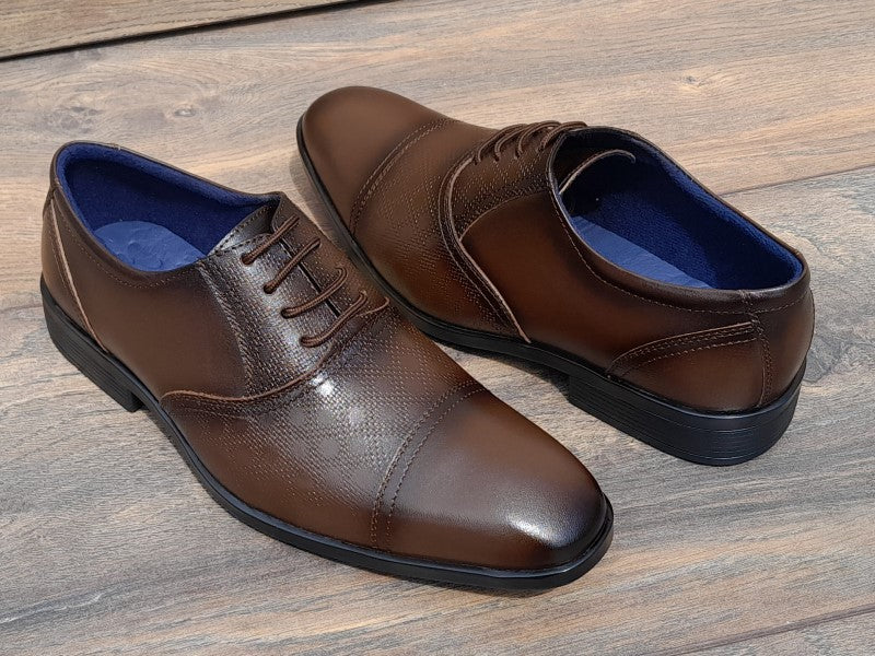 Zapatos Oxford de punta americana para hombre en color marrón, pintados a mano (ID#RK65-MARRON)