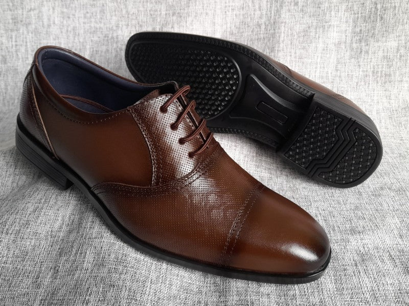 Zapatos Oxford de punta americana para hombre en color marrón, pintados a mano (ID#RK65-MARRON)